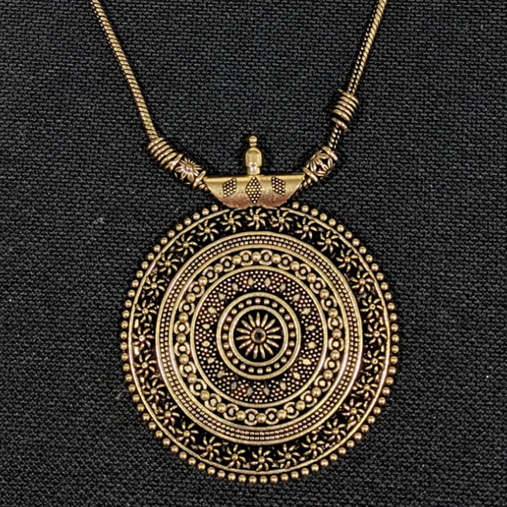 Round Style Pendant Necklace For Girls - Golden 2